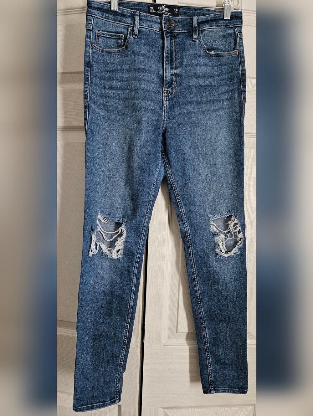 Hollister Women's Ripped Mid Blue Skinny Jeans Ultra High Rise Super Skinny.